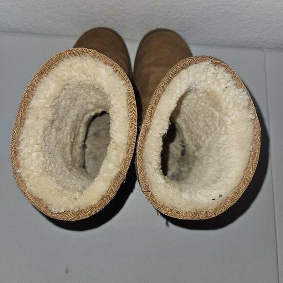 UGG Women's Classic Short 5825 Brown Snow Boots - Size 8 - Picture 6 of 10